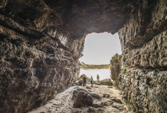 Caves Beach, Jervis Bay, New South Wales © Dee Kramer