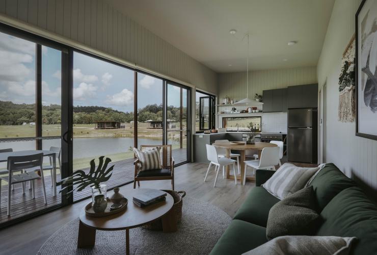 Das schicke Interieur der Unterkunft auf Sixty6 Acres, Sunshine Coast, Queensland © Sixty6 Acres 