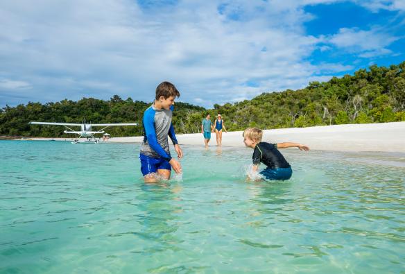 Whitehaven Beach, Whitsunday Islands, Queensland © Tourism and Events Queensland