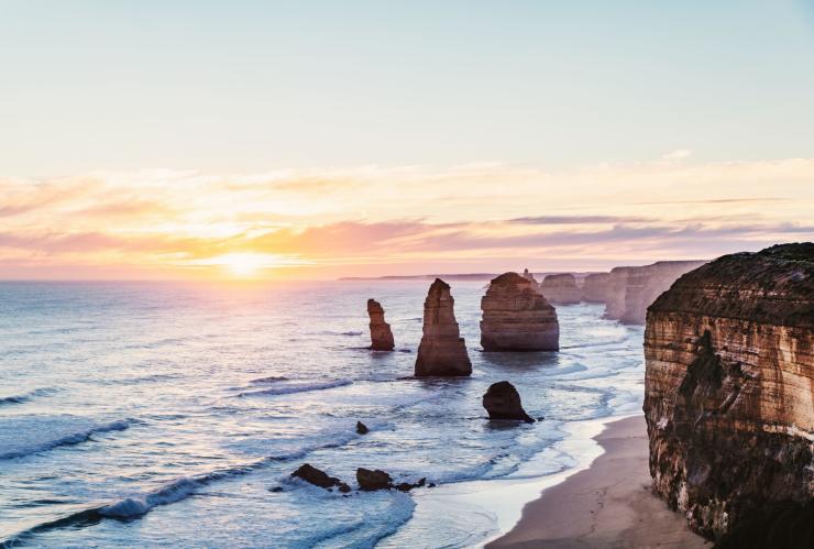 12 Apostles, Great Ocean Road, Victoria © Great Ocean Road Tourism/Belinda Van Zanen