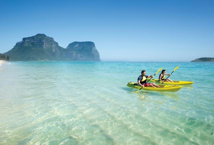 Kayak fahren auf der Lord Howe Island, New South Wales © Destination NSW
