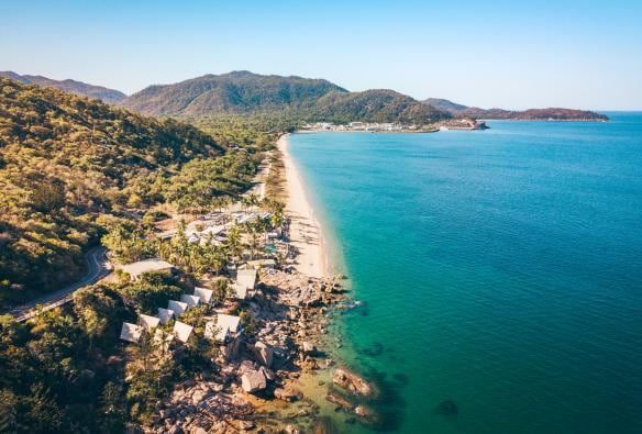 Base Hostel, Magnetic Island, Townsville, QLD © Tourism and Events Queensland