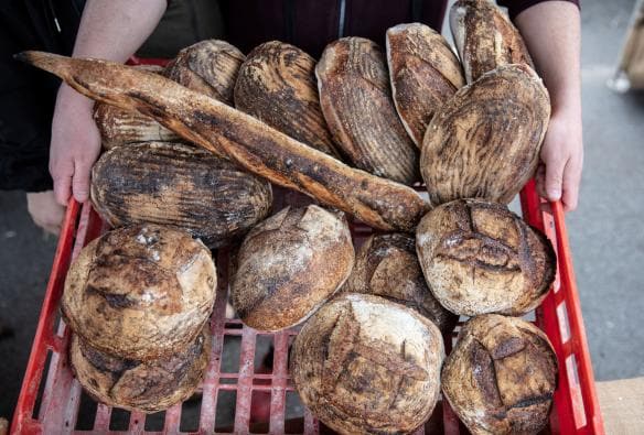 Bread, Albany Farmers Market, Western Australia © Tourism Australia