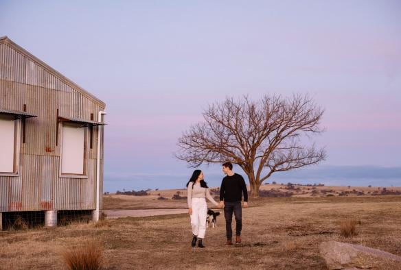 Couple taking a walk at Wilga Station, Bathurst, New South Wales © Tourism Australia