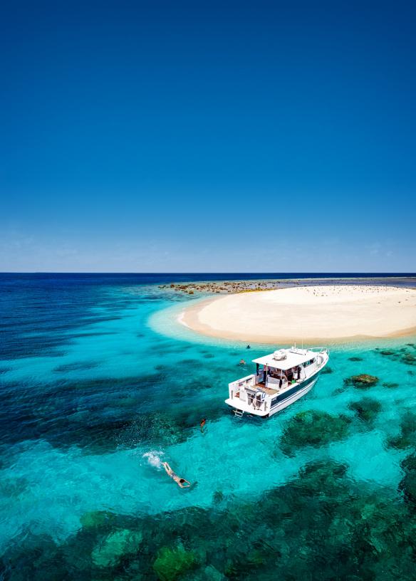 Haggerstone Island, Great Barrier Reef, QLD © Tourism and Events Queensland