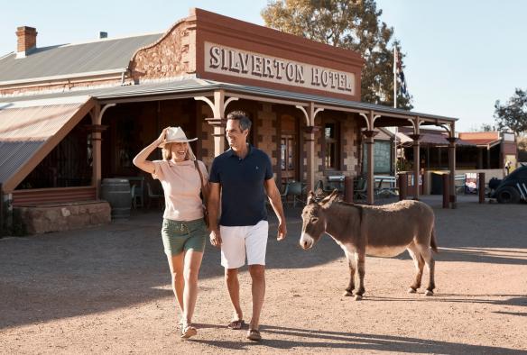 Silverton Hotel, Silverton, New South Wales © Destination NSW