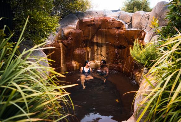 The Deep Blue Hotel & Hot Springs, Warrnambool, VIC © Visit Victoria