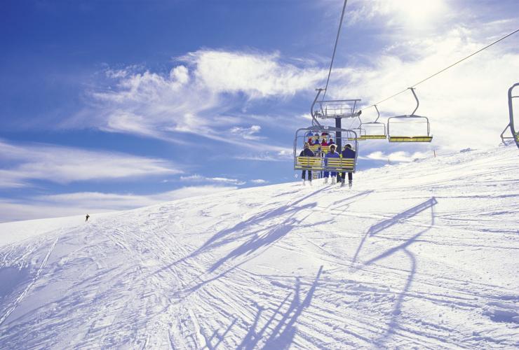 Skiing, Mount Hotham, VIC © Tourism Victoria