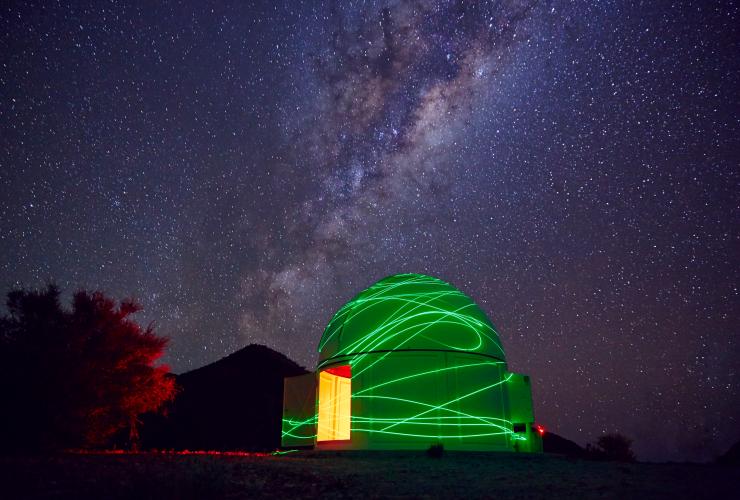Starry sky above a green observatory dome at Arkaroola Astronomical Observatory, Flinders Ranges, South Australia © Maxime Coquard