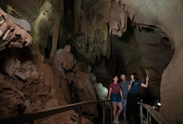 Nitmiluk Tours, Cutta Cutta Caves, près de Katherine, Territoire du Nord © Tourism Australia