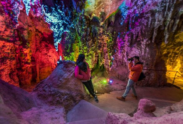 Jenolan Caves (grottes), Blue Mountains, NSW © Destination NSW