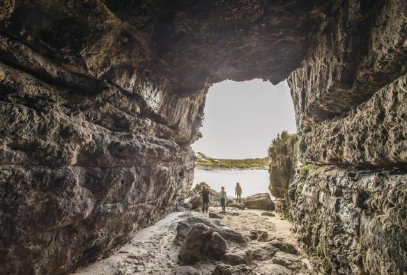 Caves Beach, Jervis Bay, NSW © Dee Kramer