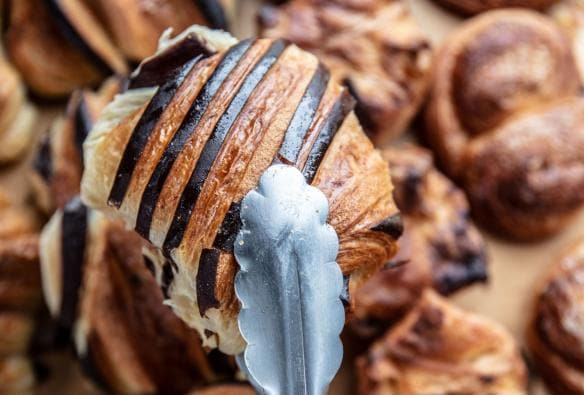 Dolci, Albany Farmers Market, Western Australia © Tourism Australia