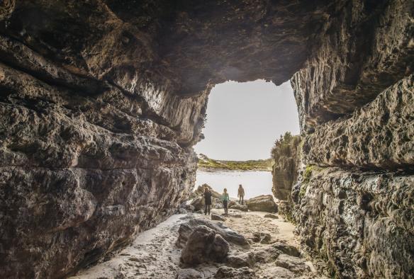 Caves Beach, Jervis Bay, New South Wales © Dee Kramer