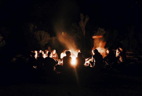 Falò, Ayers Rock Campground, Yulara, Northern Territory © Joise Bi