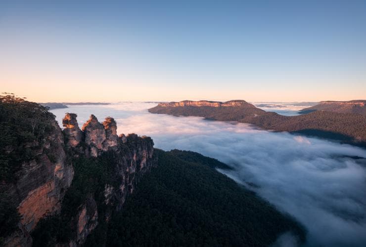 Three Sisters, Blue Mountains, New South Wales © Tourism Australia