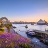 Jacarande e Sydney Harbour al tramonto, Sydney, New South Wales © Destination NSW