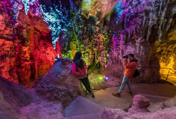 Jenolan Caves, Blue Mountains, New South Wales © Destination NSW