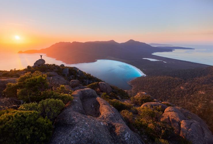 Wineglass Bay, Tasmania © Daniel Tran