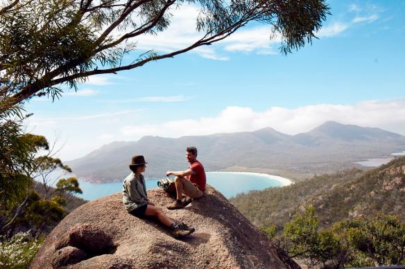 Freycinet Experience Walk a Wineglass Bay, Tasmania © Freycinet Experience Walk