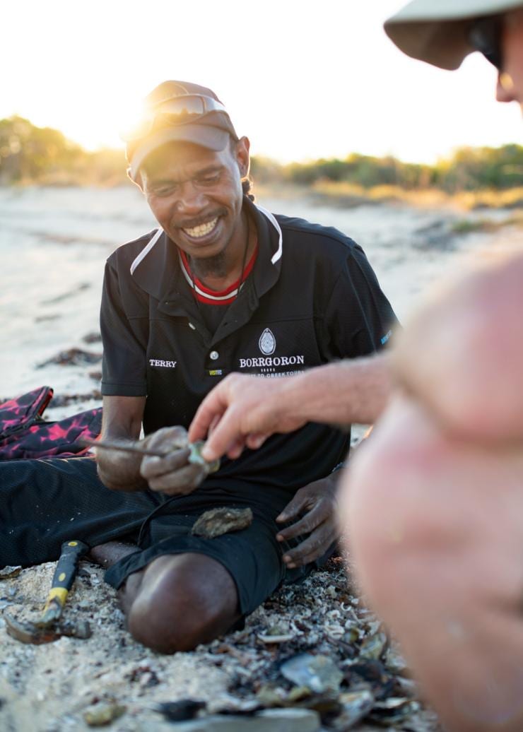 西オーストラリア州、シグネット・ベイ・パール・ファーム、ボルゴロン・コースト・トゥ・クリーク・ツアーズ © Tourism Western Australia