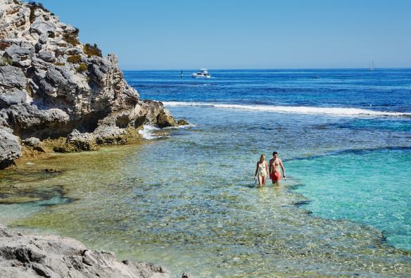 西オーストラリア州、ロットネスト島、ザ・ベイシン © Tourism Western Australia