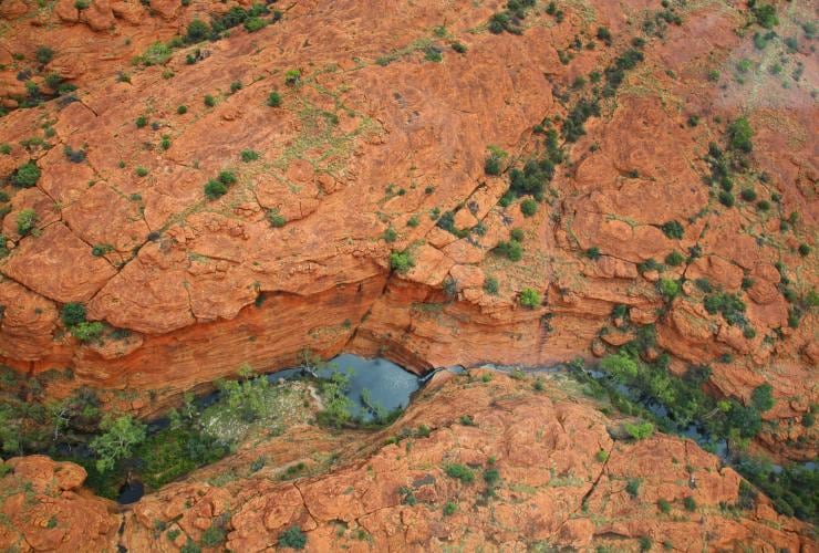 ノーザンテリトリー、キングス・キャニオンの空撮 © Tourism Australia