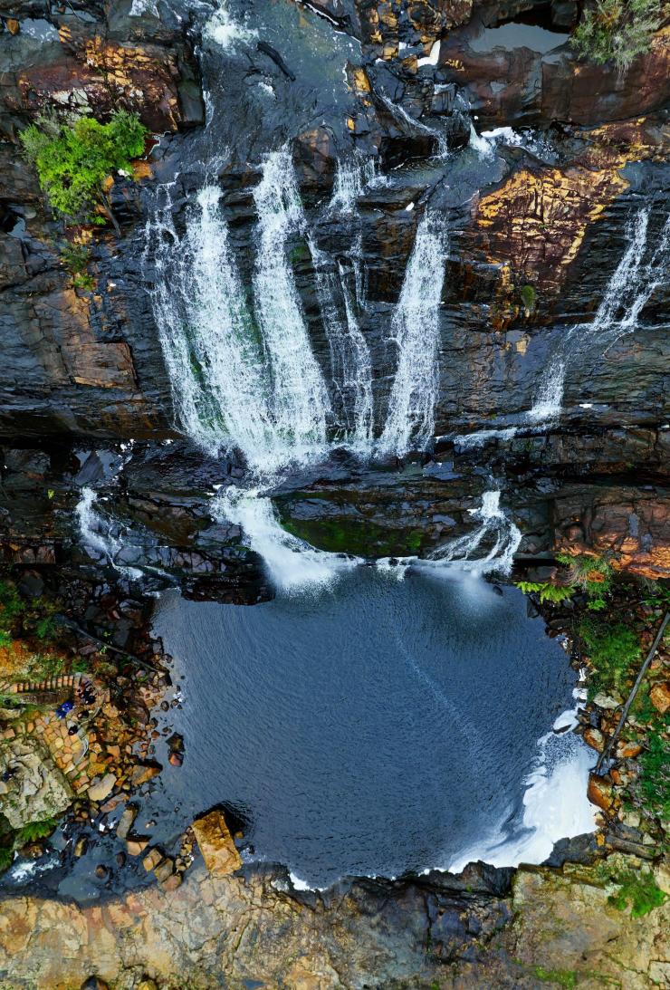 ビクトリア州、グランピアンズ国立公園、マッケンジー滝、アンブッシュ・グランピアンズ © Tourism Australia/Visit Victoria