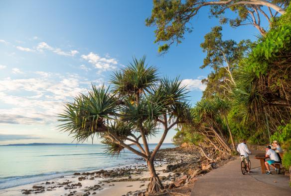 クイーンズランド州、ヌーサ・ヘッズ、ヌーサ国立公園 © Tourism Australia