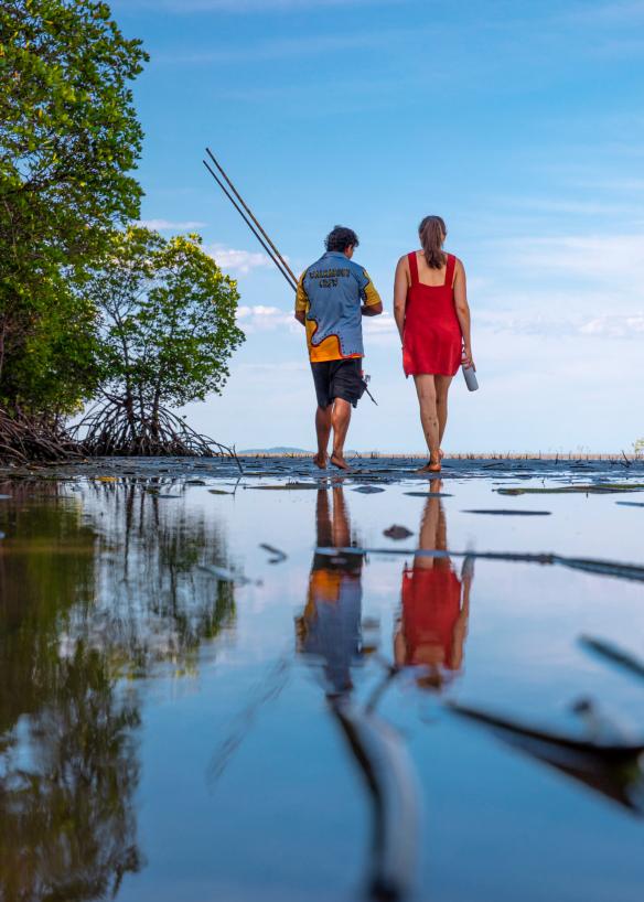 Walkabout Cultural Adventures, Bãi biển Cooya, Tiểu bang Queensland © Tourism and Events Queensland