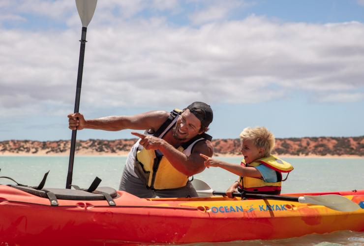 Wula Gura Nyinda Eco Cultural Adventures, Coral Coast, Western Australia © James Fisher/Tourism Australia