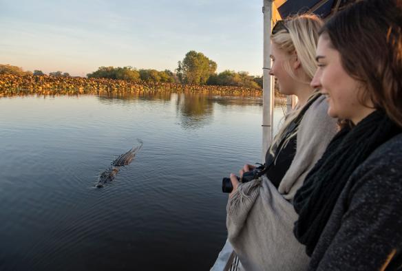 Yellow Water Cruises, Vườn quốc gia Kakadu, Lãnh thổ phía Bắc © Tourism NT/Shaana McNaught