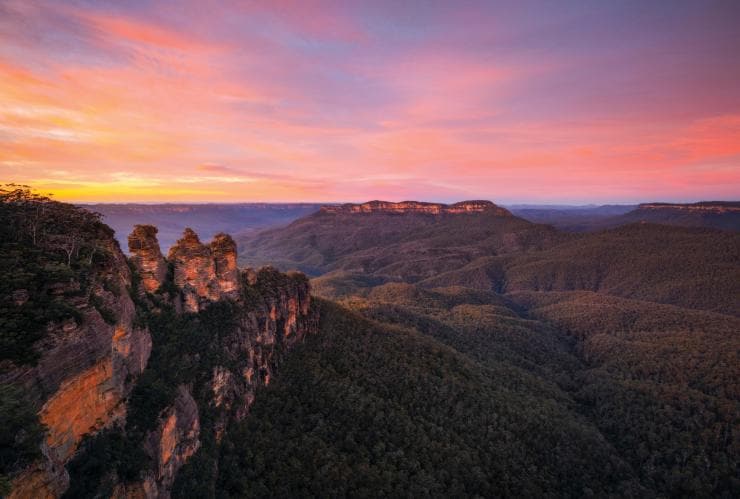 Bãi đá Ba Chị Em (Three Sisters), vùng núi Blue Mountains, NSW © Daniel Tran