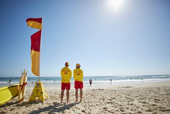 Bãi biển Burleigh, Burleigh Heads, Thành phố Gold Coast, Queensland © Tourism & Events Queensland