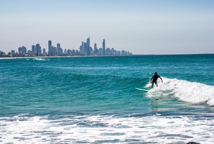 Burleigh Heads, Thành phố Gold Coast, Queensland © Tourism Australia
