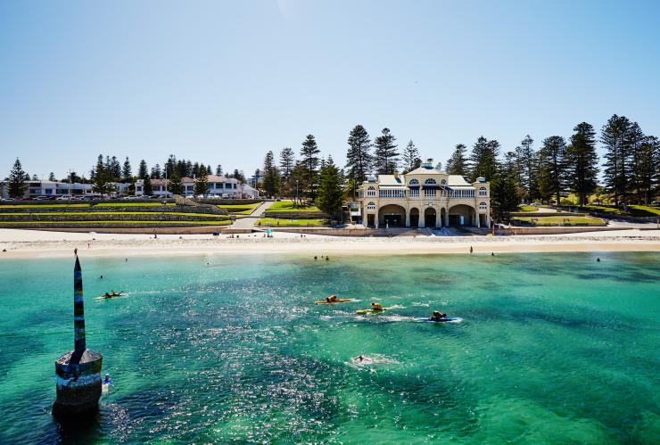 Bãi biển Cottesloe, Perth, Tây Úc © Tourism Western Australia