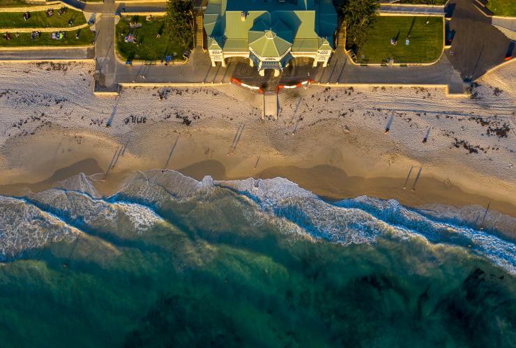 Bãi biển Cottesloe, Perth, Tây Úc © Tourism Australia