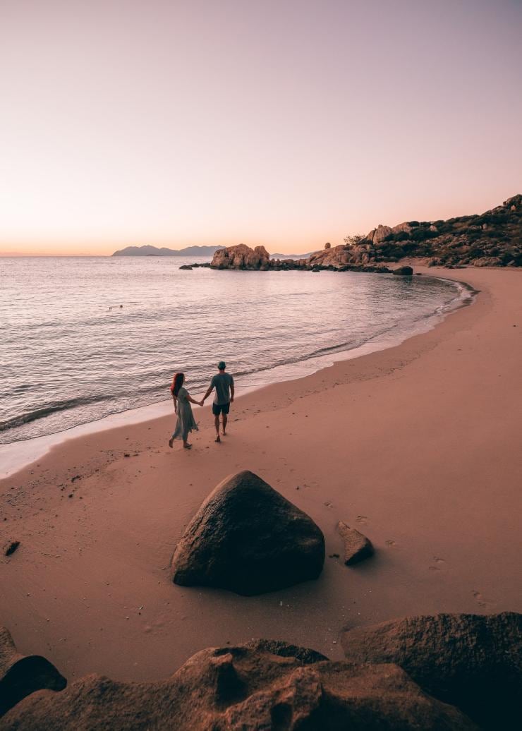 Horseshoe Bay, Whitsundays, Queensland © Tourism and Events Queensland