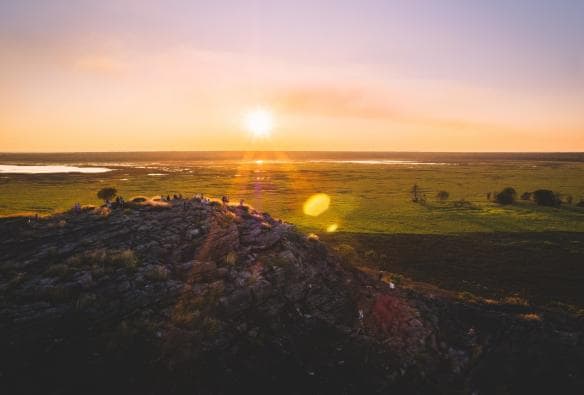 Điểm ngắm cảnh Ubirr, Vườn quốc gia Kakadu, Lãnh thổ phía Bắc © Tourism Northern Territory