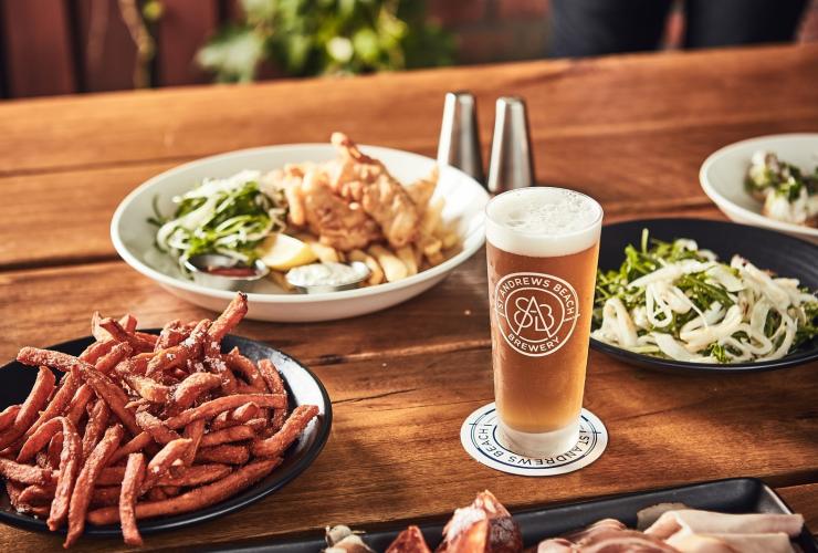 St. Andrews Beach Brewery, Mornington Peninsula, VIC © Visit Victoria