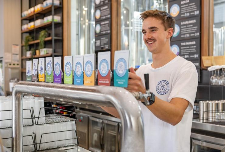 St Andrews Beach Brewery, Mornington Peninsula, Victoria © Tourism Australia/Visit Victoria