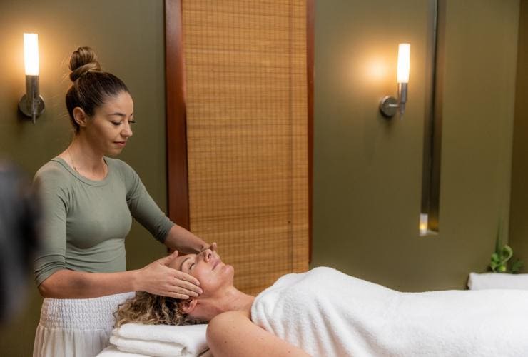 Gwinganna Lifestyle Retreat, Gold Coast, Queensland © Tourism Australia