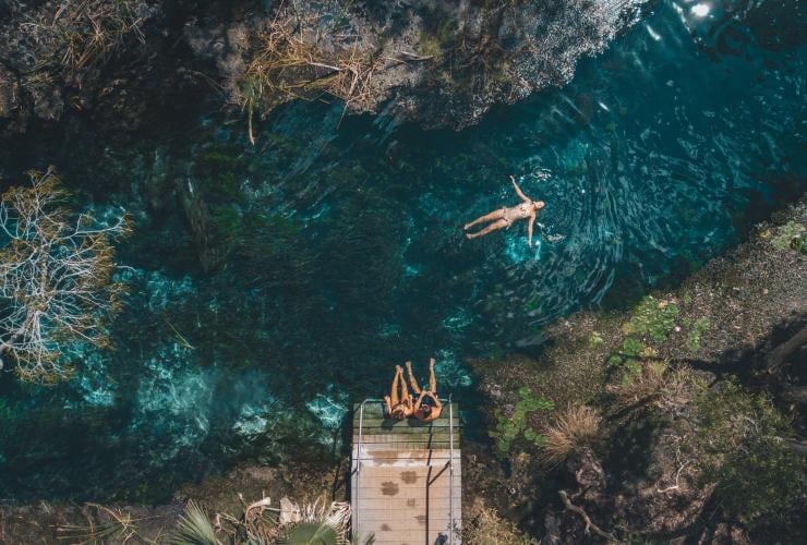 Mataranka Thermal Pool, Elsey National Park, NT © Tourism NT/Natalie Sum