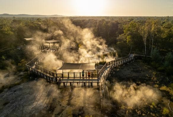 Suối nước nóng Talaroo Hot Springs, Cung đường Savannah Way, Tiểu bang Queensland © Tourism and Events Queensland