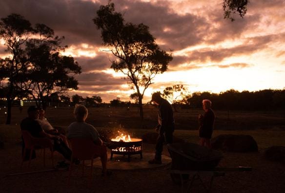 Suối nước nóng Talaroo Hot Springs, Cung đường Savannah Way, Tiểu bang Queensland © Tourism and Events Queensland