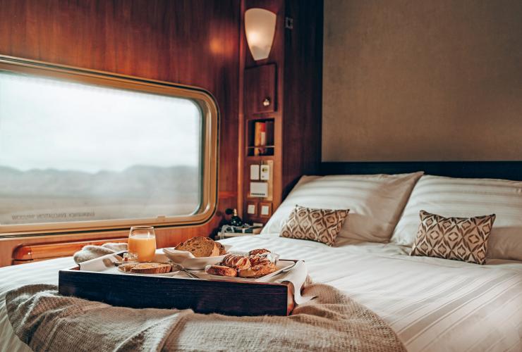 The Ghan, Central Australia © Heather Dinas Photography