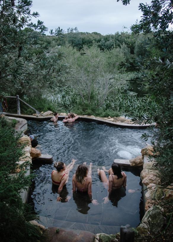 Suối nước nóng Peninsula Hot Springs, Fingal, Tiểu bang Victoria © Peninsula Hot Springs