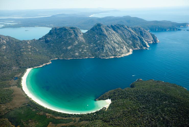 Wineglass Bay, Freycinet, Tasmania © Tourism Tasmania / Chris Bray Photography