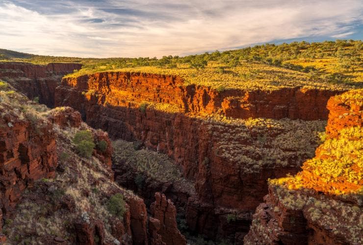 Oxer Lookout, Karijini National Park, Western Australia © Tourism Western Australia