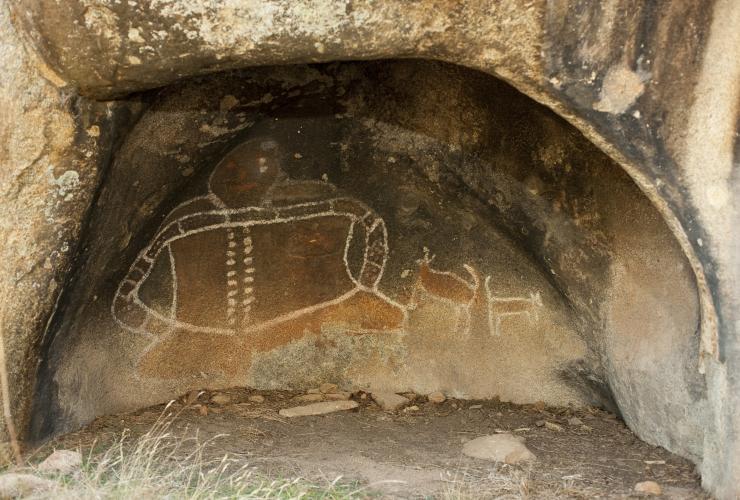 Rock art at Bunjil Shelter, Black Range, Victoria © Visit Victoria